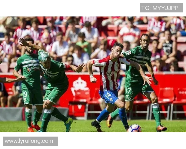 圣保罗与麦德林国民的激烈对决展现足球魅力与团队精神