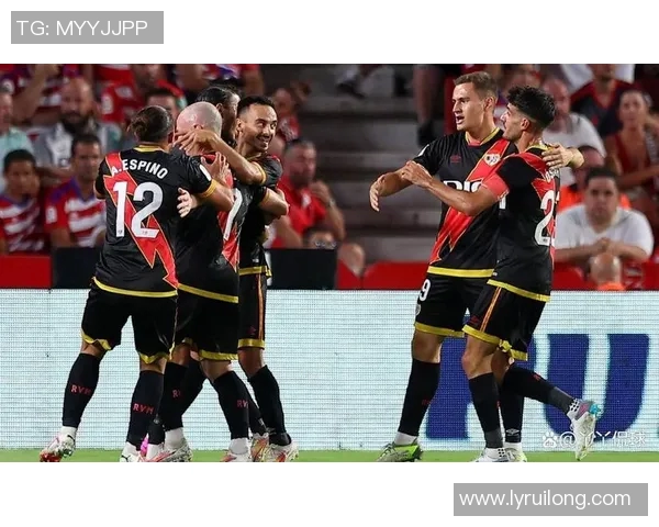 格拉那达与瓦伦西亚的激烈对决揭示西甲联赛的竞争魅力与球队实力较量