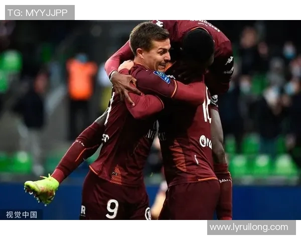 波尔多与梅斯的精彩对决：谁将赢得法甲赛场的荣耀与胜利