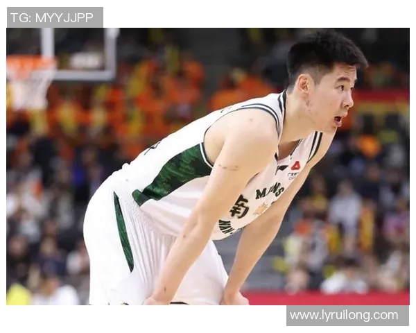 周鹏：从篮球场上的奋斗者到生活中的榜样，见证成长与坚持的力量