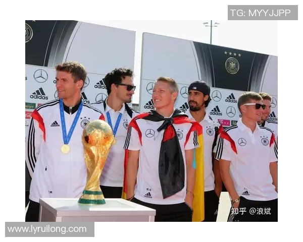 吕迪格:从德甲新星到国际舞台的坚韧之路与辉煌成就