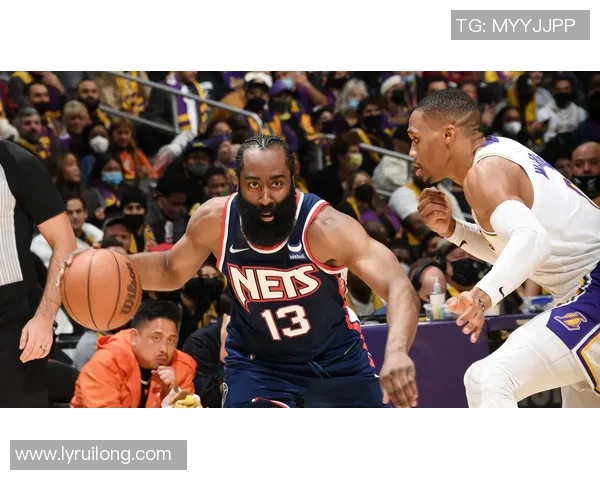 湖人对决篮网精彩纷呈12日比赛前瞻与球员状态分析