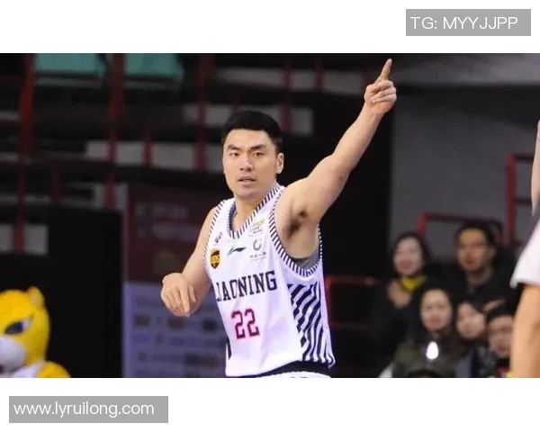 李晓旭：从篮球新星到职业生涯的辉煌转折与成长历程探讨