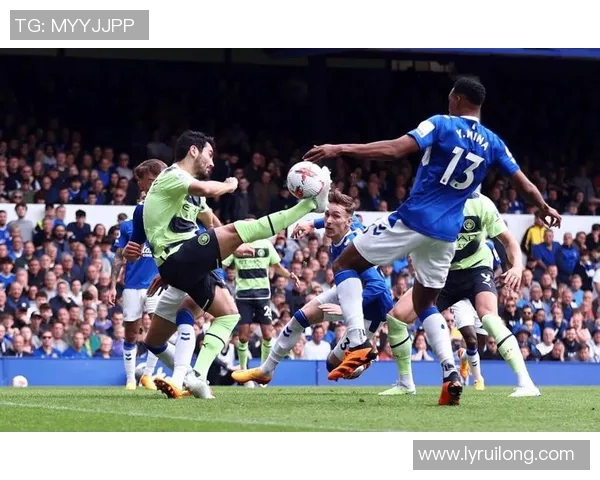 欧罗巴里昂主场迎战埃弗顿期待精彩对决与胜利的较量