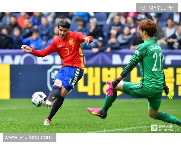 达尼洛的足球之路：从青训到职业生涯的辉煌与挑战