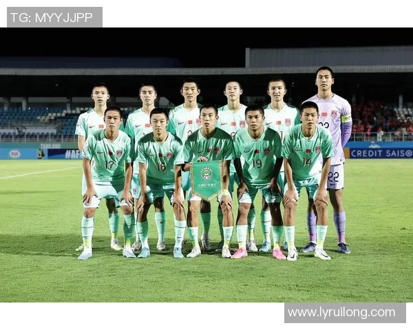 武汉足球队的拼搏之路：从低谷到辉煌的大满贯征程揭秘